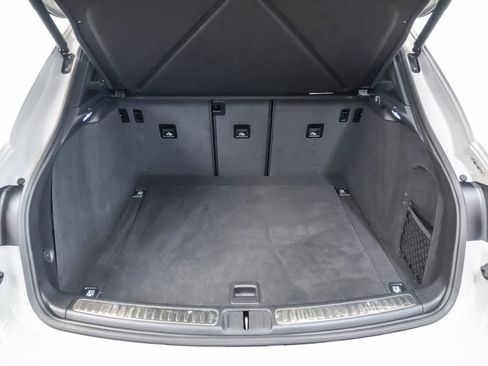 Certified 2024 Porsche Macan S AWD/4WD image 31