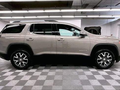 Used 2023 GMC Acadia SLE w/ Driver Convenience Package FWD image 15