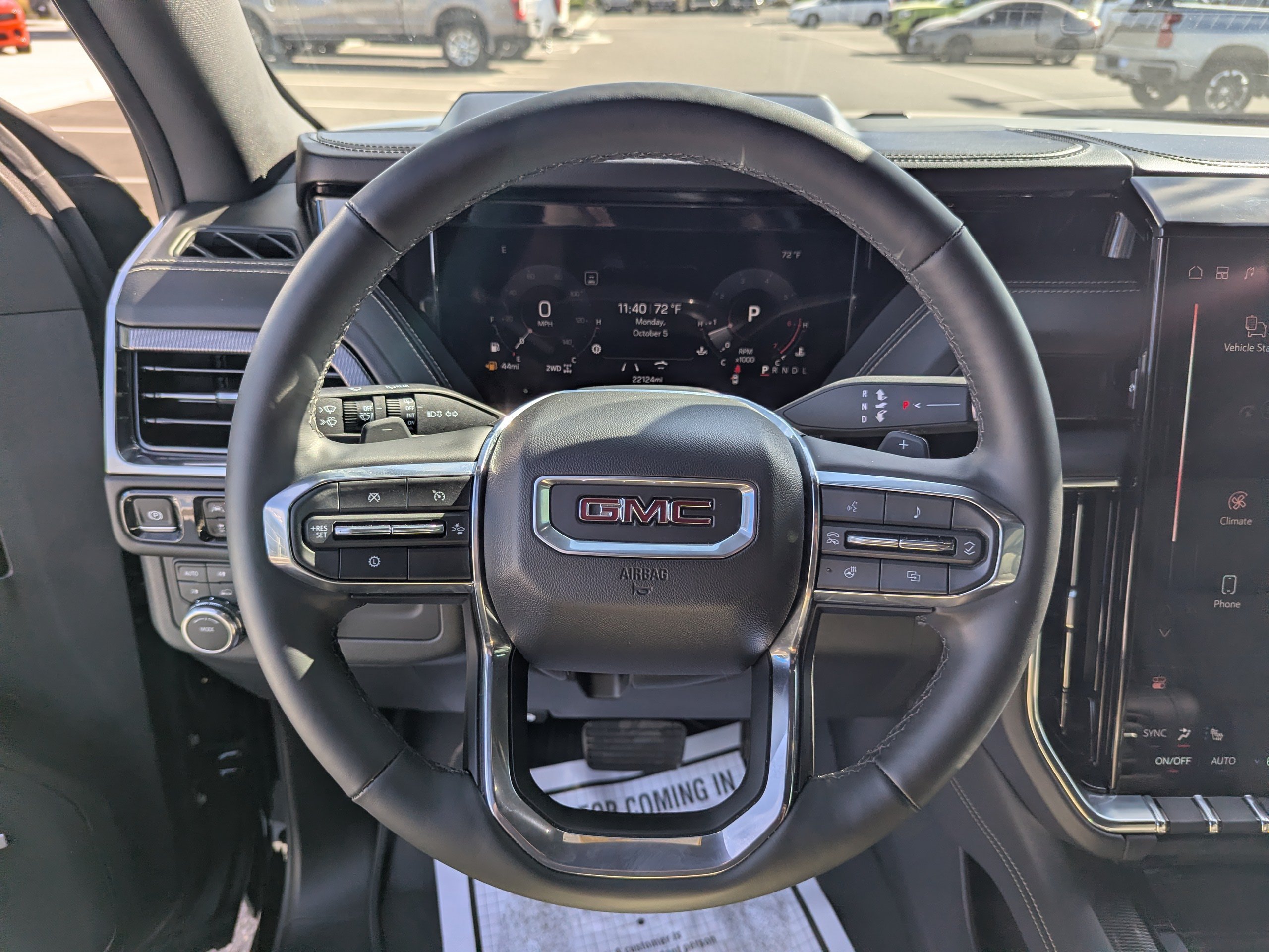 Used 2025 GMC Yukon XL Elevation AWD/4WD image 16