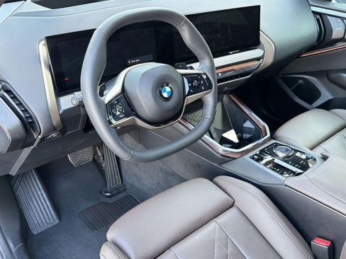 Used 2025 BMW X3 xDrive30i w/ Premium Package AWD/4WD image 4