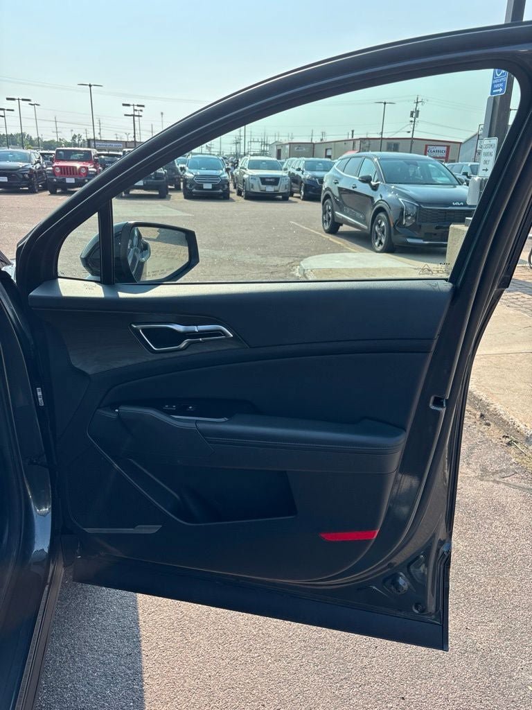 Used 2025 Kia Sportage X-Line AWD/4WD image 19