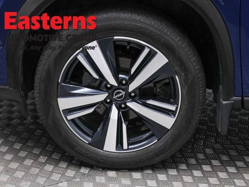 Used 2023 Nissan Rogue Platinum image 35