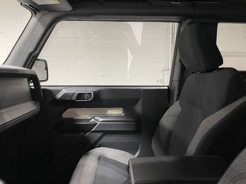 Used 2025 Ford Bronco 2-Door w/ Sasquatch Package AWD/4WD image 14