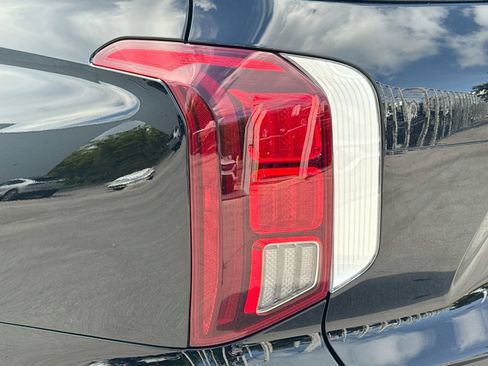 Used 2025 Hyundai Palisade Calligraphy FWD image 10
