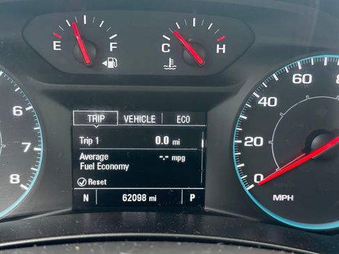 Used 2021 Chevrolet Equinox LS w/ LPO, Blackout Package AWD/4WD image 25