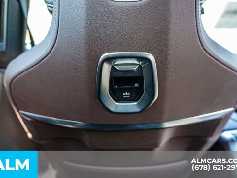 Used 2025 BMW 740i xDrive image 33