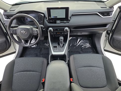 Used 2025 Toyota RAV4 XLE image 15