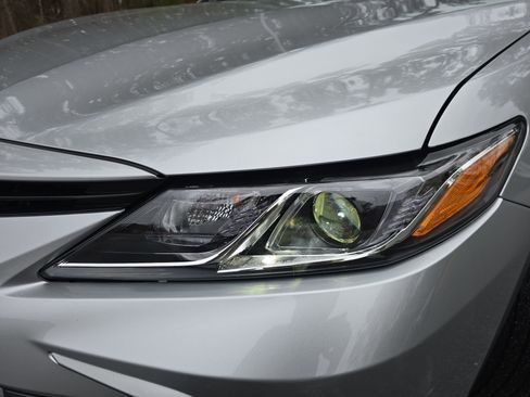 Used 2023 Toyota Camry LE image 32