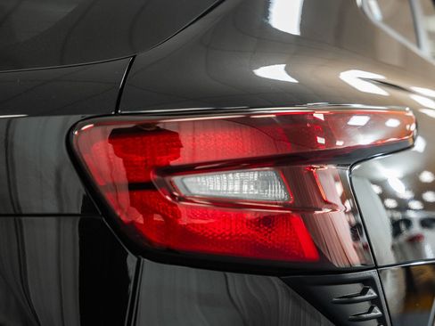 Used 2024 Chevrolet Trax LS w/ LS Convenience Package image 6