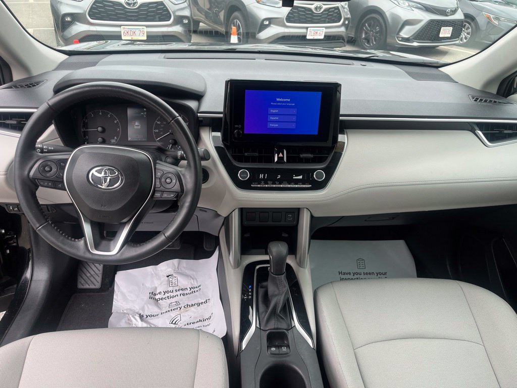 Used 2024 Toyota Corolla Cross LE w/ Moonroof Package AWD/4WD image 15