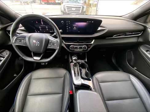 Used 2024 Buick Envista Sport Touring w/ Convenience II Package FWD image 10