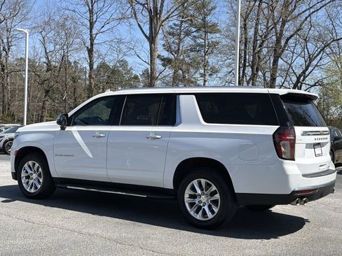 Used 2023 Chevrolet Suburban Premier AWD/4WD image 24