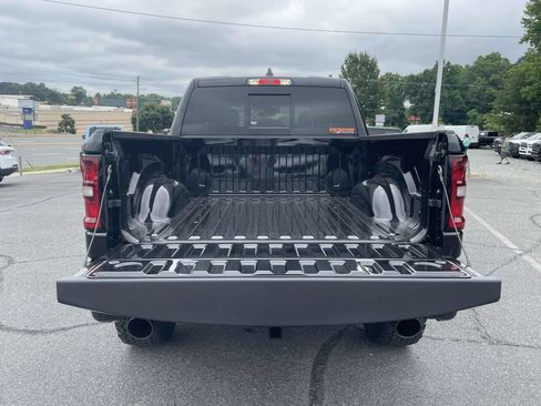 New 2025 RAM 1500 Big Horn AWD/4WD image 38