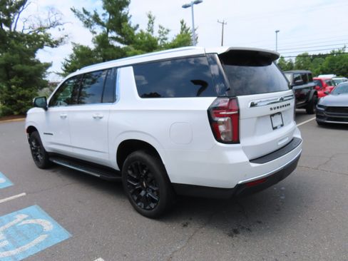 Used 2023 Chevrolet Suburban LT w/ Luxury Package AWD/4WD image 7