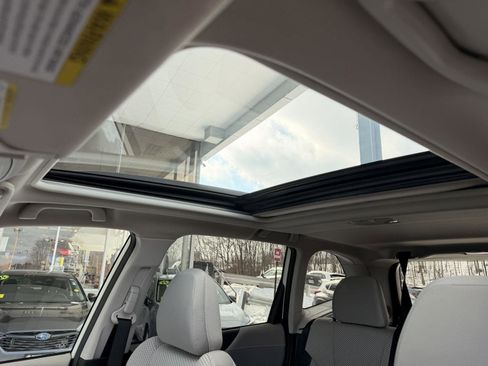 Used 2019 Subaru Forester Premium image 28