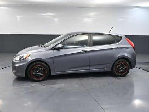 Used 2017 Hyundai Accent SE image 9