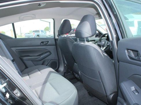 Used 2025 Nissan Altima 2.5 SV image 12