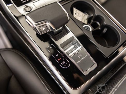 Used 2025 Audi Q7 3.0T Premium Plus w/ Premium Plus Package AWD/4WD image 32