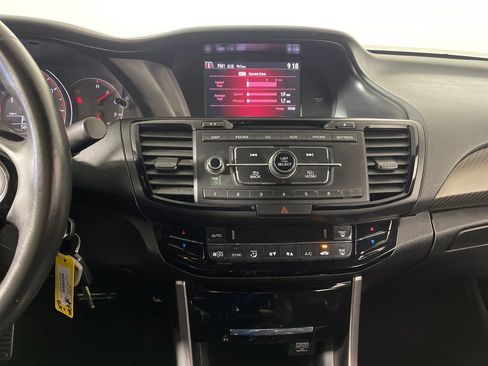 Used 2017 Honda Accord Sport image 20
