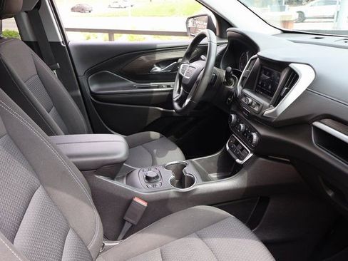Used 2024 GMC Terrain SLE w/ Driver Convenience Package AWD/4WD image 9