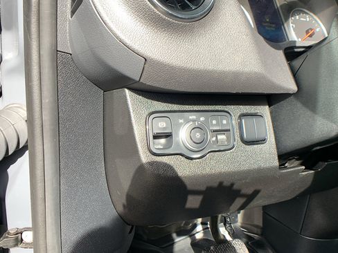 Used 2024 Mercedes-Benz Sprinter 2500 image 10