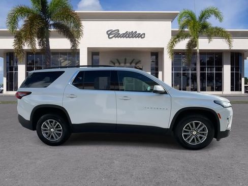 Used 2023 Chevrolet Traverse LT image 15