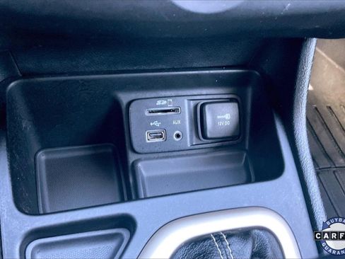 Used 2016 Jeep Cherokee Sport image 16