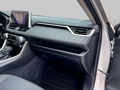 Certified 2025 Toyota RAV4 LE FWD image 17