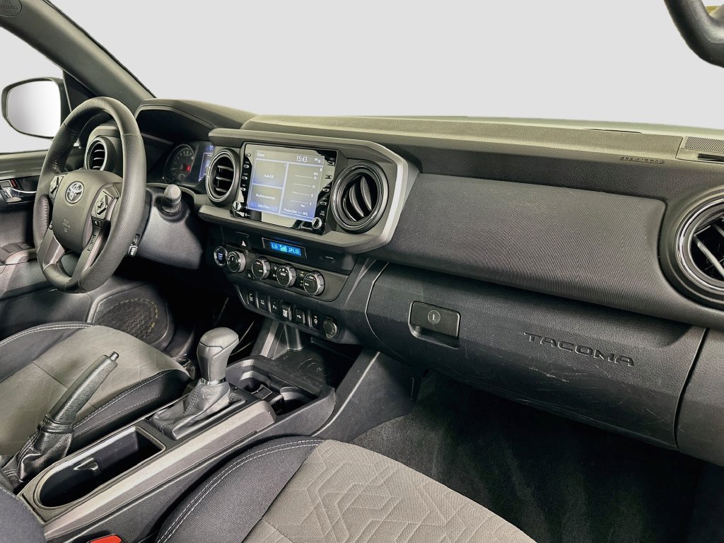 Used 2022 Toyota Tacoma TRD Sport w/ Technology Package AWD/4WD image 30