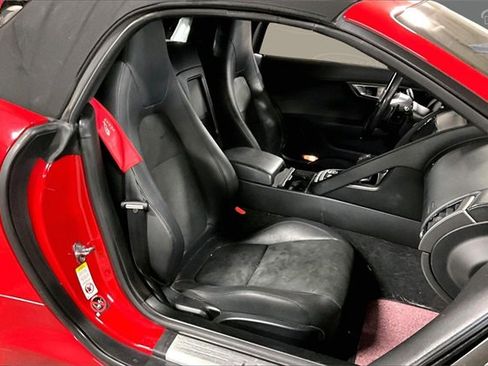 Used 2017 Jaguar F-TYPE Premium image 14