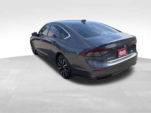 Used 2025 Honda Accord Touring image 3