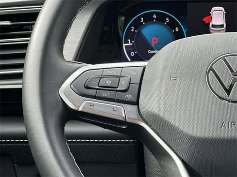 Used 2024 Volkswagen Atlas Cross Sport SE image 8