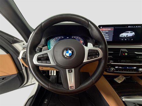 Certified 2022 BMW 540i xDrive w/ M Sport Package AWD/4WD image 12