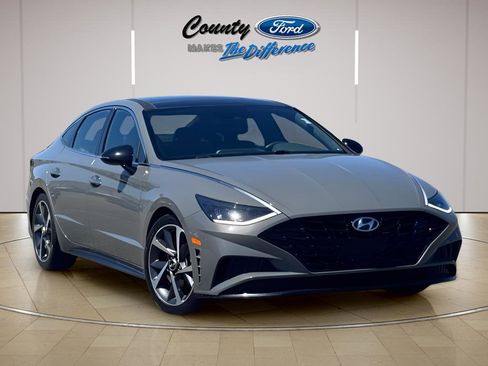 Used 2021 Hyundai Sonata SEL Plus w/ Tech Package FWD image 1