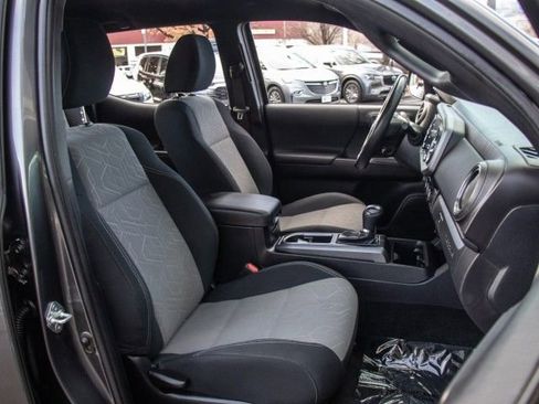 Used 2023 Toyota Tacoma 4x4 Double Cab image 19