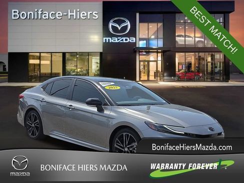 Used 2025 Toyota Camry XSE FWD image 1