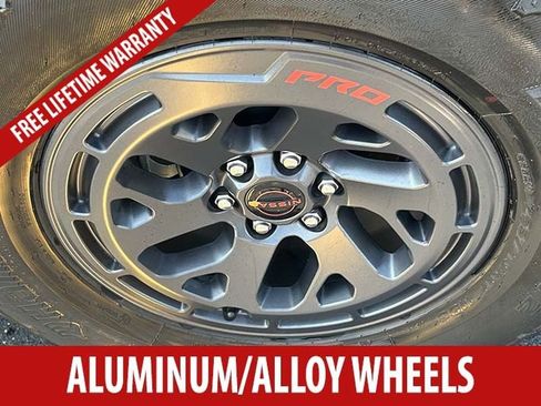 Used 2025 Nissan Frontier PRO-4X w/ Pro Convenience Package AWD/4WD image 6