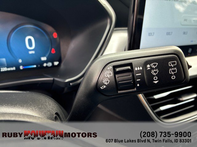 Used 2025 Ford Escape Platinum AWD/4WD image 20
