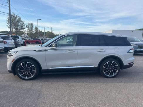 Used 2024 Lincoln Aviator Reserve w/ Equipment Group 201A AWD/4WD image 2