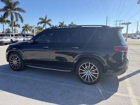 Used 2023 Mercedes-Benz GLS 580 4MATIC image 4