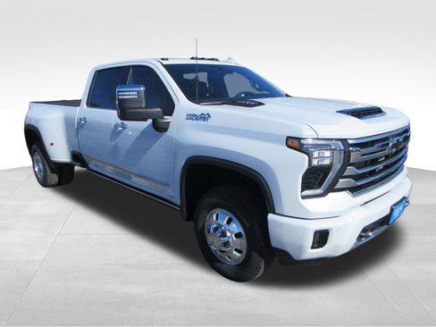 New 2026 Chevrolet Silverado 3500 High Country w/ High Country Premium Package image 7