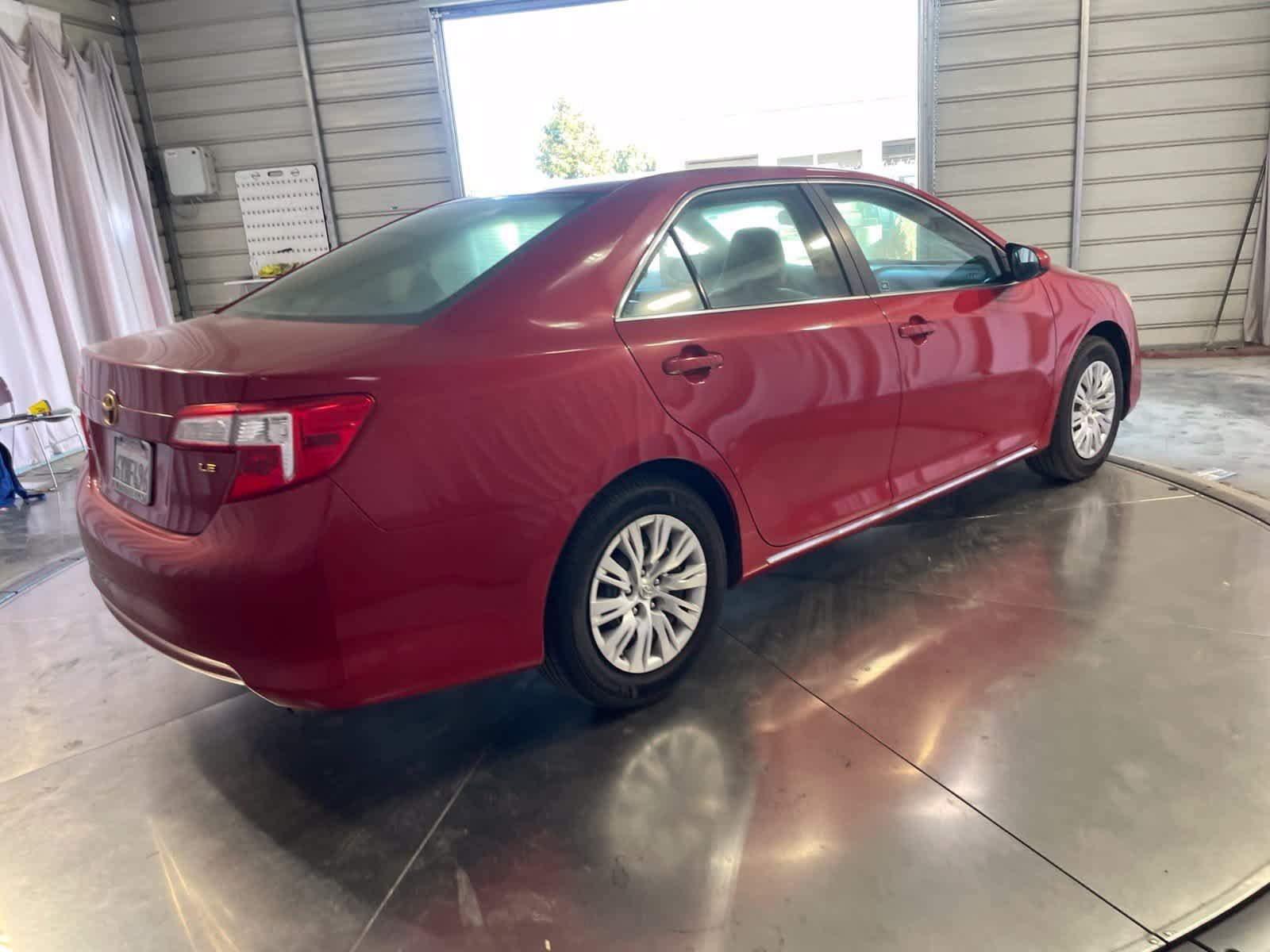Used 2012 Toyota Camry LE FWD image 6