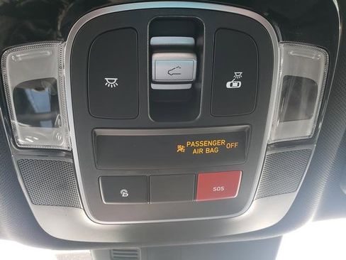 Used 2023 Hyundai Santa Cruz SEL Premium image 25