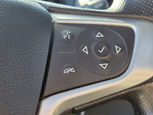 Used 2023 GMC Terrain SLE image 29