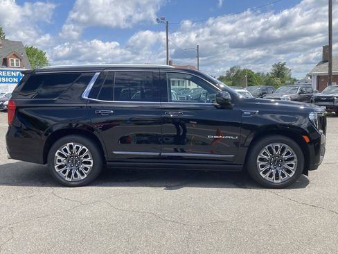 Used 2023 GMC Yukon Denali Ultimate image 8