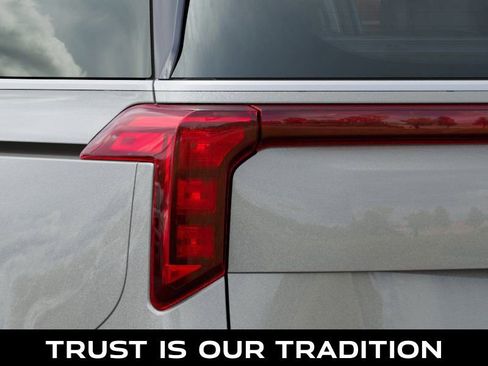 New 2026 Kia Carnival EX image 11