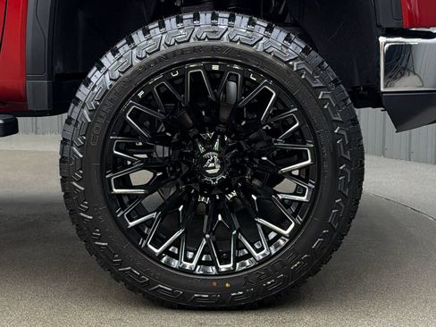 Used 2026 GMC Sierra 1500 SLT w/ SLT Premium Plus Package AWD/4WD image 9