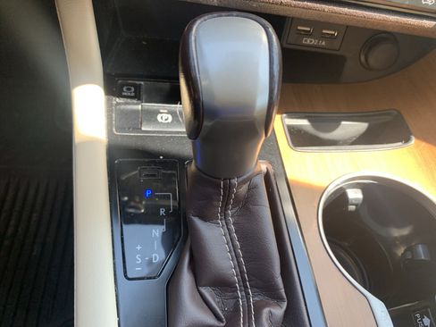 Used 2020 Lexus RX 450h AWD w/ Premium Package image 26