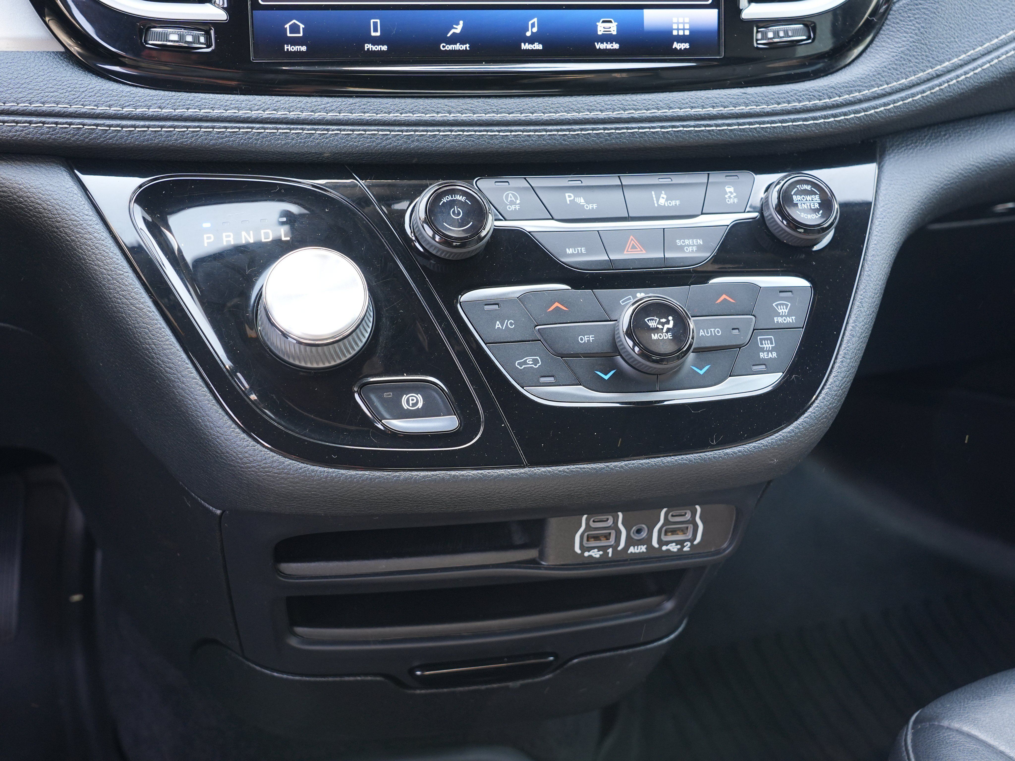 Used 2021 Chrysler Pacifica Touring-L w/ S Appearance Package FWD image 22