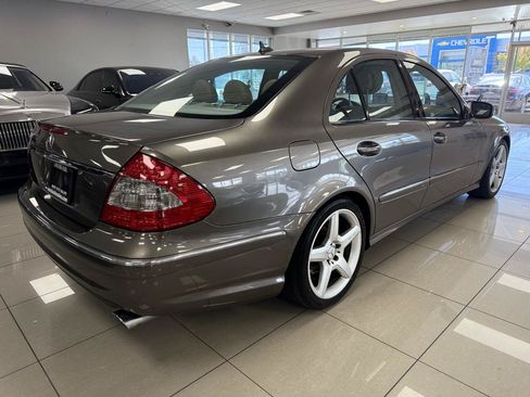 Used 2009 Mercedes-Benz E 350 Sedan image 2